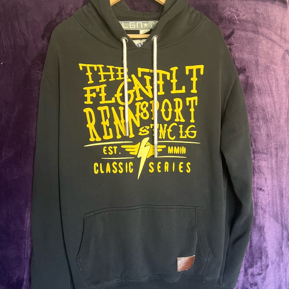 FLGNTLT | Men’s XL Pullover Hoodie